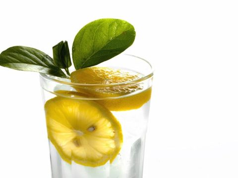 Eau citronnée fraîche